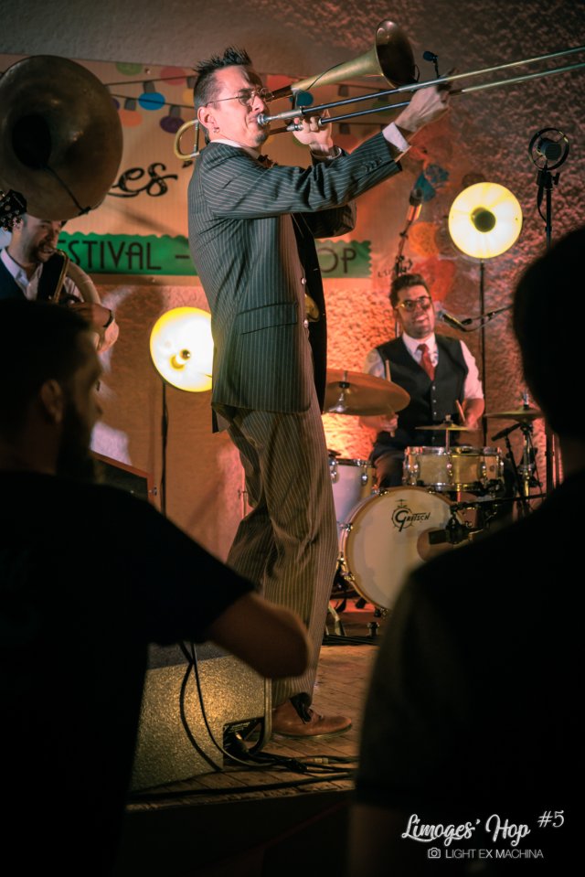 Limoges'Hop #5

Partage libre à des fins non promotionnelles ou commerciales, en créditant l'auteur (@lightexmachina).

© Alexandre - LIGHT EX MACHINA 2023, tous droits réservés.